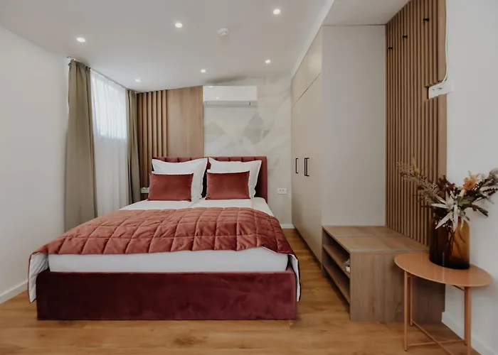 Lux City Apartments & Rooms
